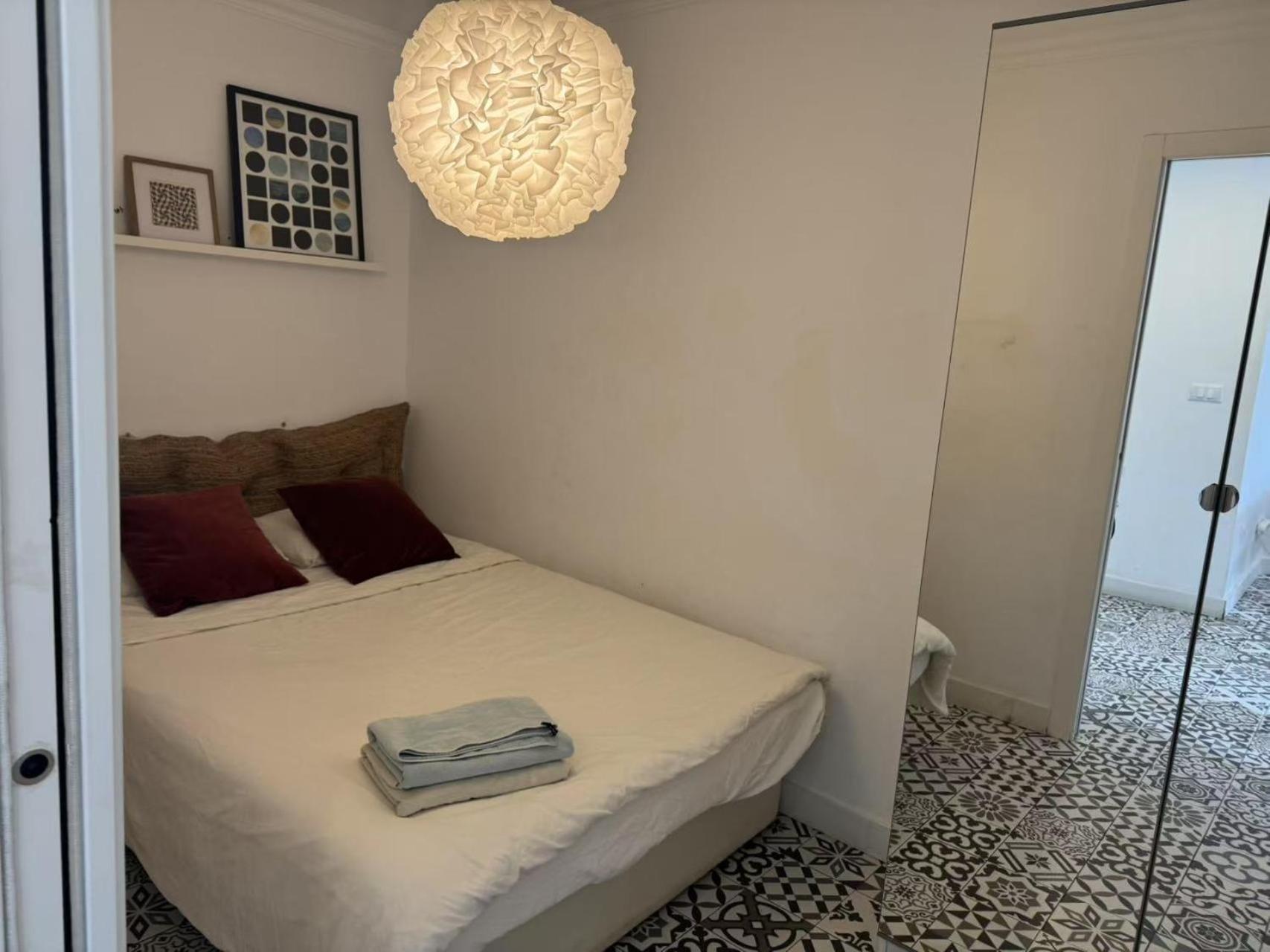 Antique Soul In Bcn Apartment Barcelona